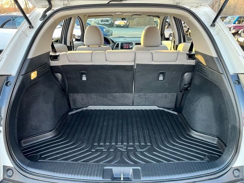 Used 2018 Honda HR-V EX image 8