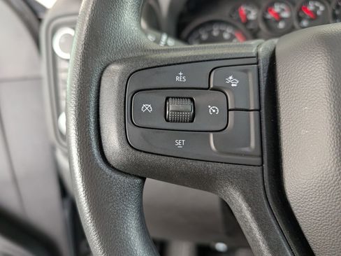 Used 2025 Chevrolet Silverado 2500 Custom w/ Custom Value Package image 18