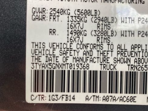 Used 2021 Toyota Tacoma SR w/ SR Convenience Package RWD image 29