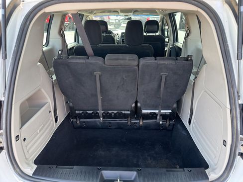 Used 2015 Dodge Grand Caravan American Value Package FWD image 1