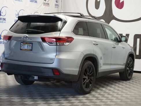 Used 2019 Toyota Highlander SE image 5