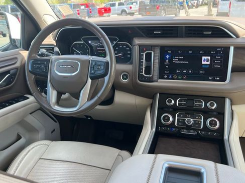 Used 2021 GMC Yukon Denali AWD/4WD image 24