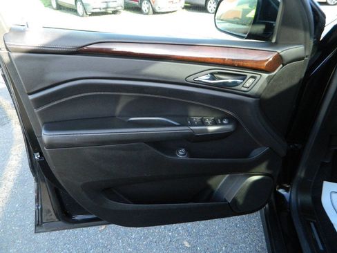 Used 2012 Cadillac SRX Luxury image 25