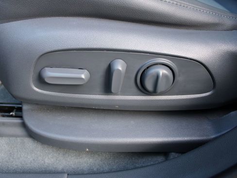 Used 2020 Chevrolet Blazer LT image 28