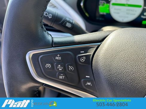 Used 2017 Chevrolet Bolt Premier w/ Driver Confidence II Package FWD image 19