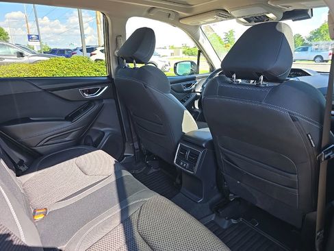 Used 2024 Subaru Forester Premium AWD/4WD image 30