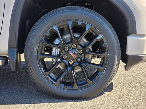 New 2026 GMC Sierra 1500 Denali w/ Denali Reserve Package AWD/4WD image 9