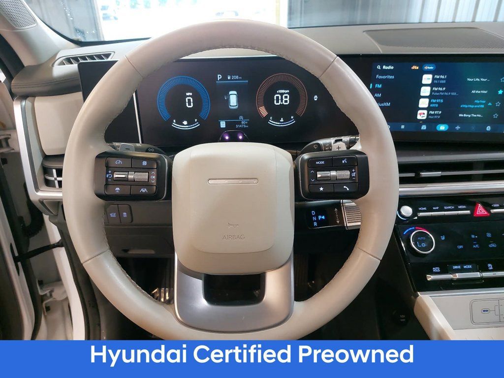 Used 2025 Hyundai Santa Fe SEL FWD image 18
