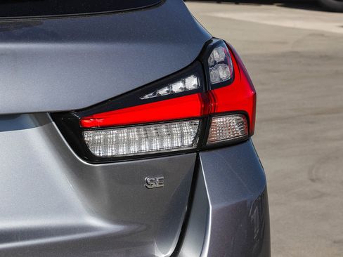 Used 2021 Mitsubishi Outlander Sport SE AWD/4WD image 8