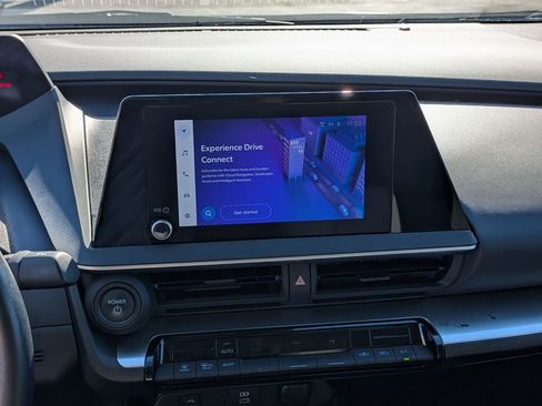 Used 2023 Toyota Prius LE image 8