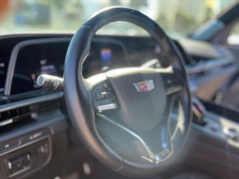 Used 2023 Cadillac Escalade ESV V image 11