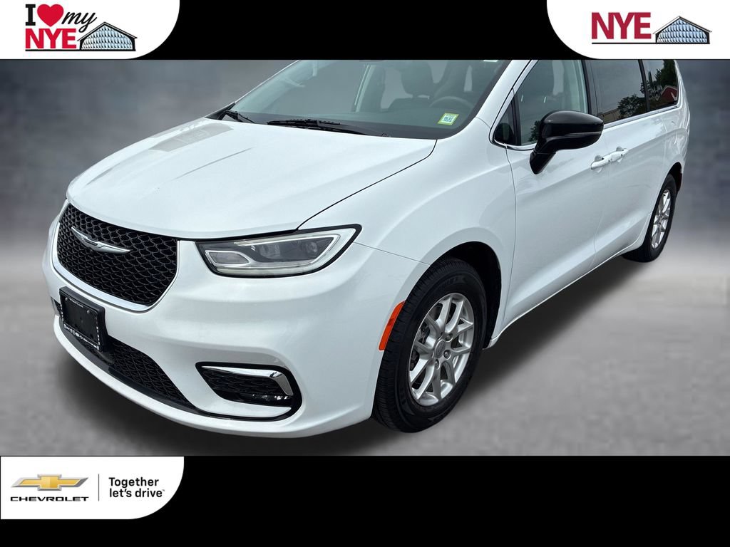 Used 2024 Chrysler Pacifica Touring-L FWD 360° Tour