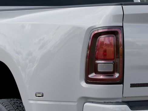 Used 2026 RAM 3500 Big Horn AWD/4WD image 10