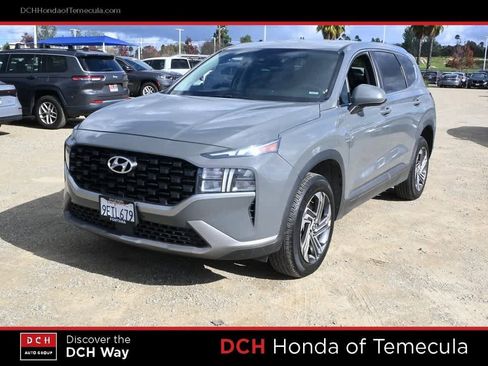 Used 2021 Hyundai Santa Fe SE image 1