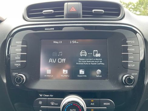 Used 2019 Kia Soul ! FWD image 24