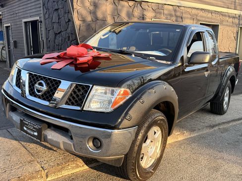 Used 2007 Nissan Frontier SE w/ Power Pkg image 2