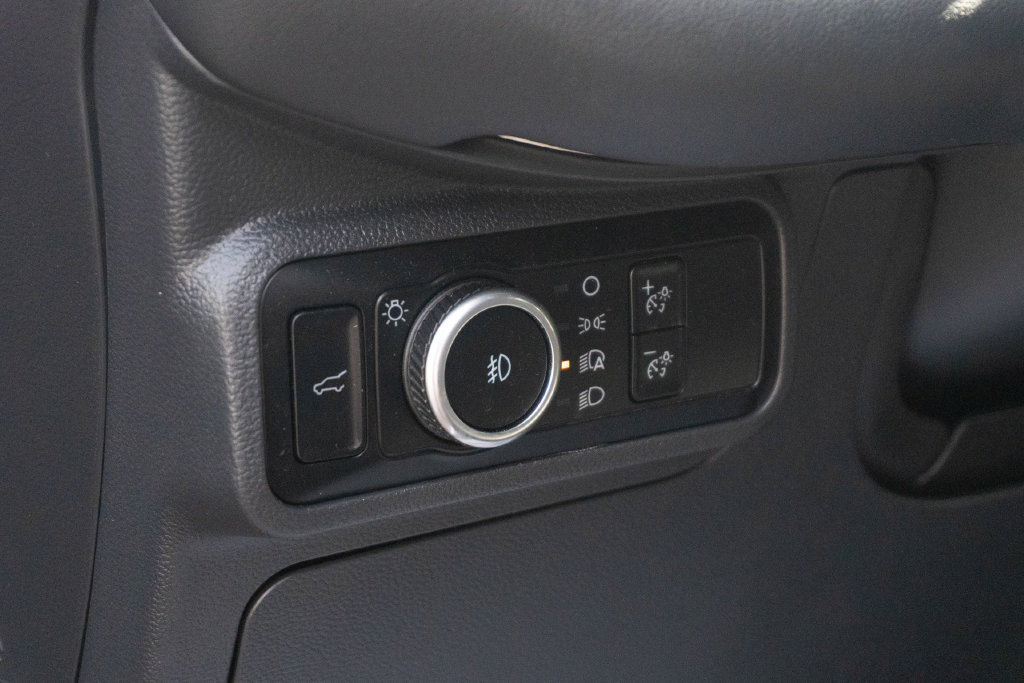 Used 2025 Ford Explorer ST-Line w/ Premium Package RWD image 19