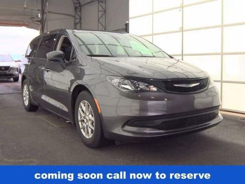 Used 2023 Chrysler Voyager LX FWD image 1