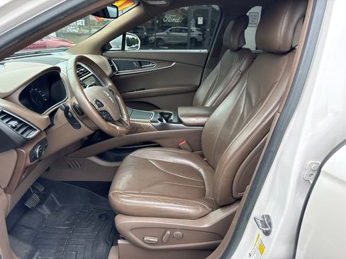 Used 2016 Lincoln MKX Reserve FWD image 17