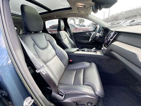 Used 2022 Volvo XC60 B6 Inscription w/ Advanced Package image 33