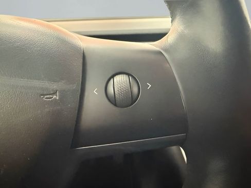 Used 2018 Tesla Model 3 Long Range RWD image 18