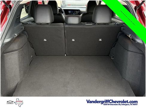 Used 2025 Nissan Kicks SR AWD/4WD image 23