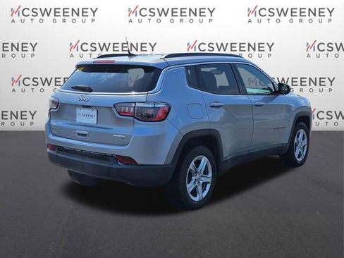 Used 2023 Jeep Compass Latitude w/ Convenience Group AWD/4WD image 5