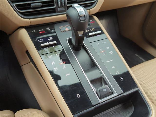 Used 2023 Porsche Macan AWD/4WD image 12