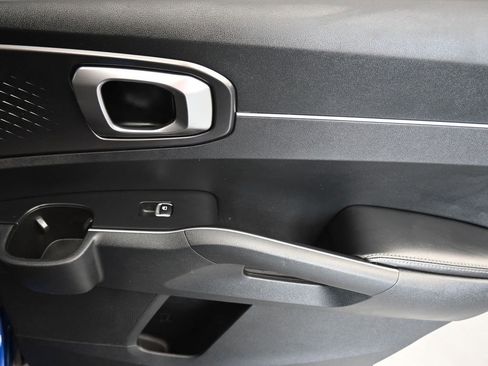 Used 2022 Kia Sorento S image 43
