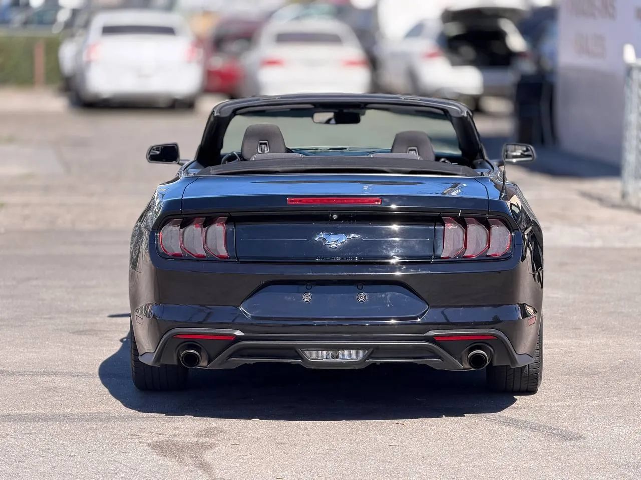 Used 2018 Ford Mustang Convertible RWD image 14
