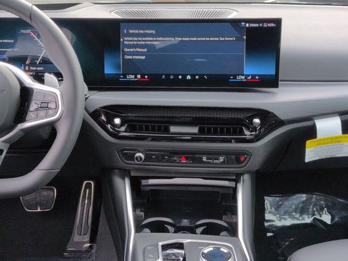 Used 2026 BMW 330i Sedan w/ M Sport Package image 30