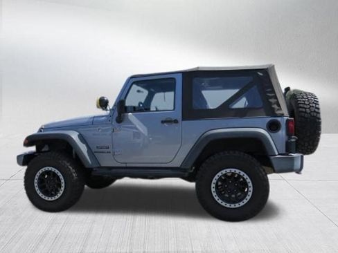 Used 2016 Jeep Wrangler Sport AWD/4WD image 6