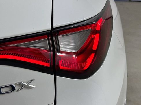 Used 2023 Acura MDX SH-AWD w/ Technology Package image 35