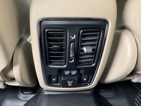 Used 2015 Jeep Grand Cherokee Limited image 38