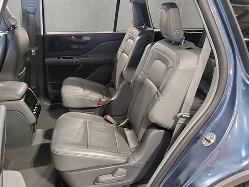 Used 2020 Lincoln Aviator Reserve w/ Equipment Group 201A image 19