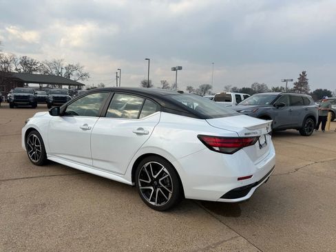 Certified 2024 Nissan Sentra SR image 3