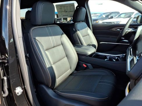 New 2026 Chevrolet Traverse High Country image 13