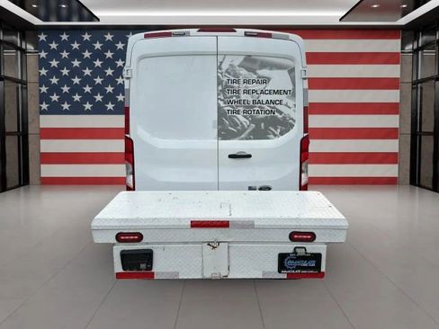 Used 2017 Ford Transit 250 130 Medium Roof image 4