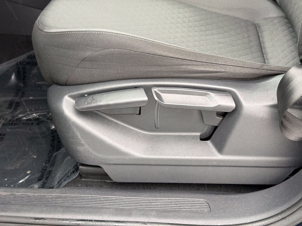 Used 2019 Volkswagen Tiguan S w/ Driver Assistance Package AWD/4WD image 22