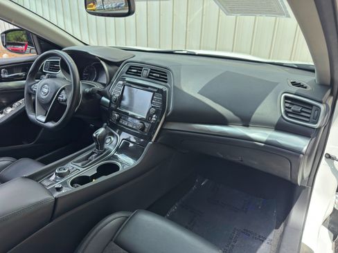 Used 2017 Nissan Maxima SR w/ Midnight Edition FWD image 13