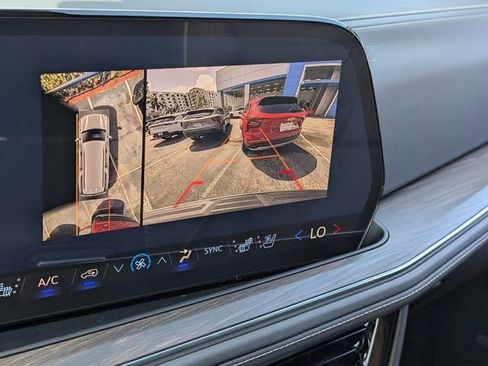 New 2026 Chevrolet Suburban Premier AWD/4WD image 11