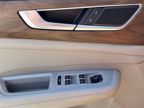 New 2026 Volkswagen Atlas SE FWD image 28