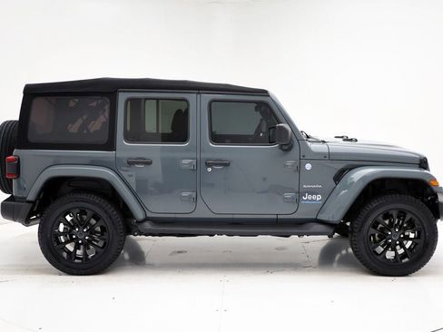 Used 2024 Jeep Wrangler Unlimited Sahara image 3