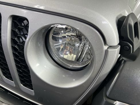Used 2020 Jeep Gladiator Sport w/ Quick Order Package 24S AWD/4WD image 32