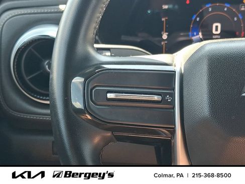 Used 2023 Chevrolet Colorado LT RWD image 23
