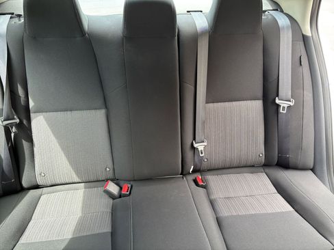 Used 2025 Nissan Sentra SV FWD image 33