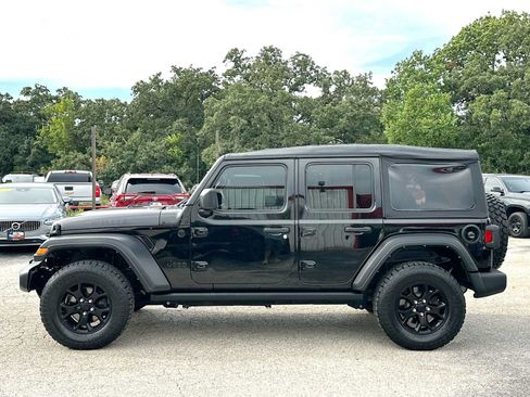 Used 2022 Jeep Wrangler Unlimited Sport AWD/4WD image 12