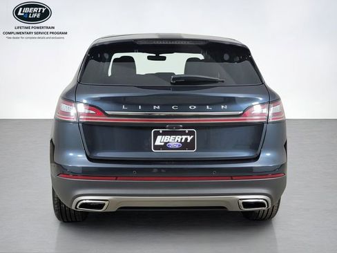 Used 2022 Lincoln Nautilus AWD w/ Premium Package image 4
