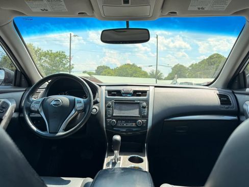 Used 2015 Nissan Altima 2.5 SL w/ Technology Package FWD image 14