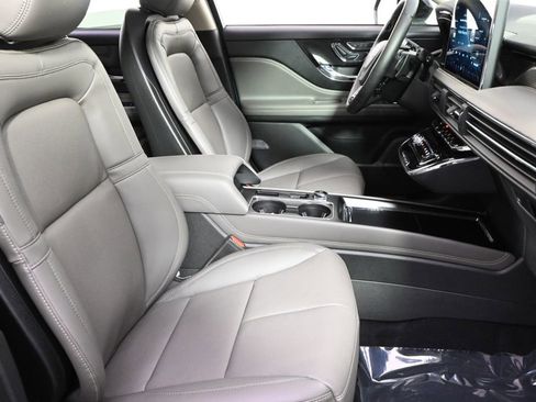 New 2026 Lincoln Corsair Reserve w/ Jet Appearance Package image 16